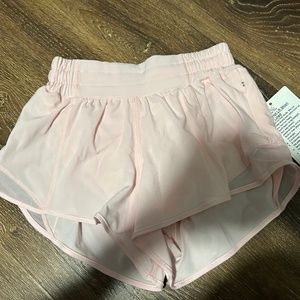 Lululemon Strawberry Milkshake hotty hots